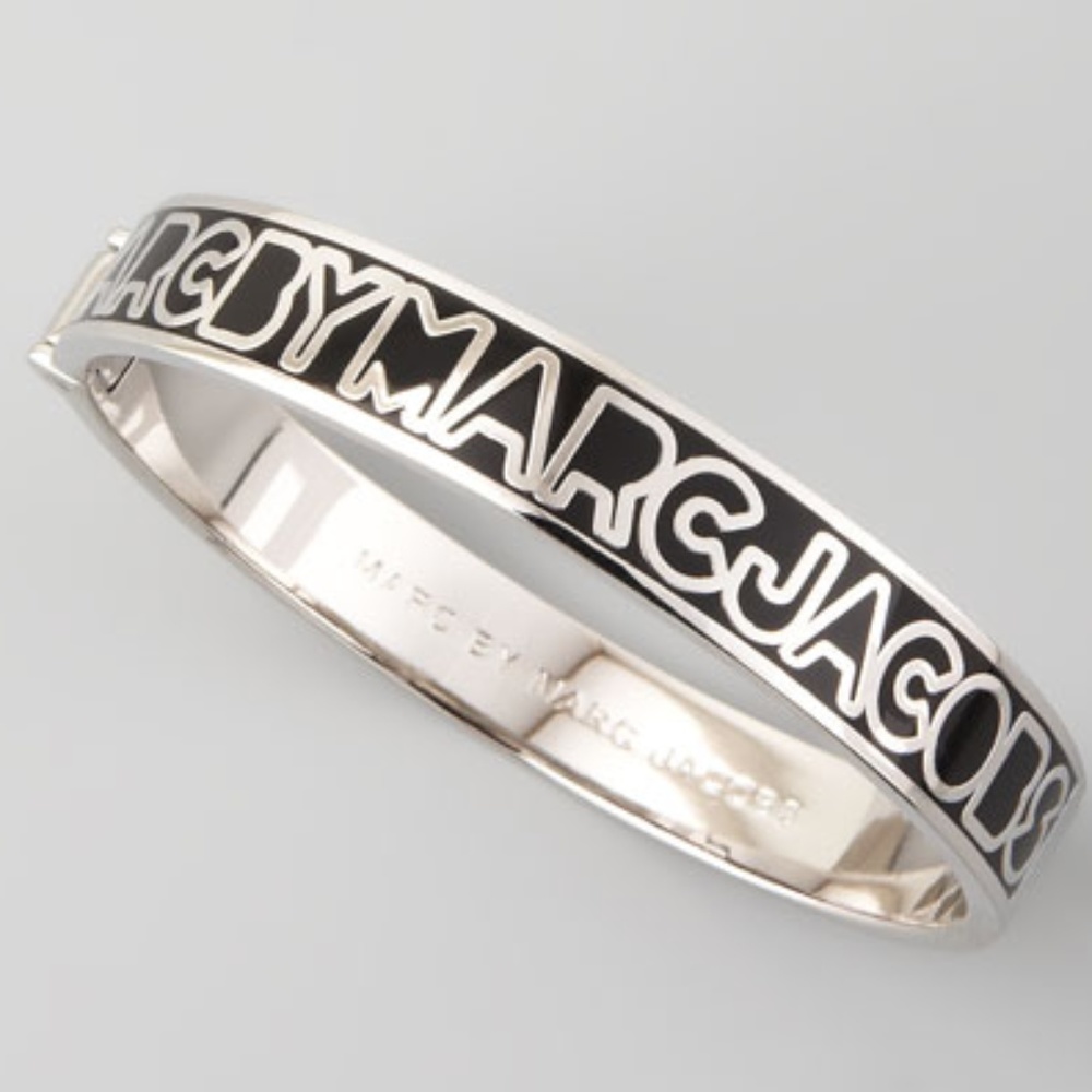 MARC by Marc Jacobs🔥 Hinge bangle